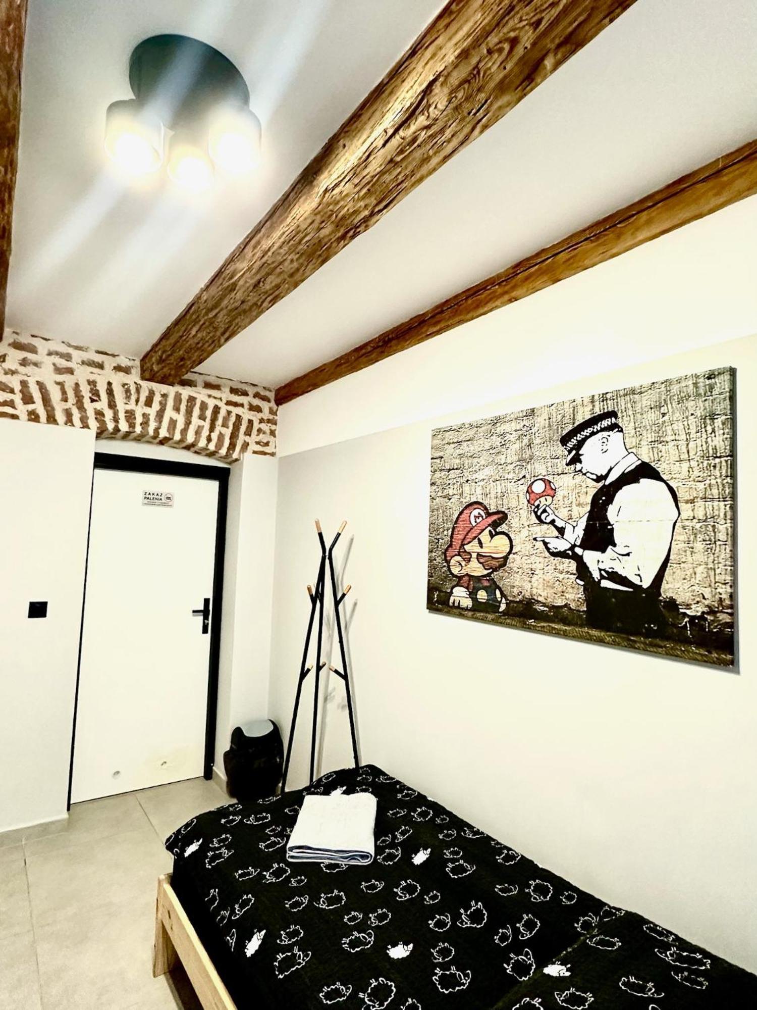 Marianowka Hostel Legnica Exterior photo